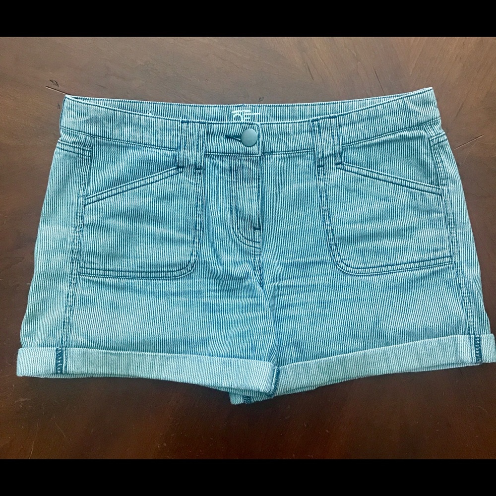 LOFT blue / white stripe short.